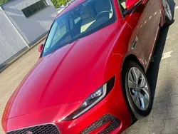 Rot Gebraucht 2020 Jaguar XE S Limousine | 28.000 € (Fairer Preis)