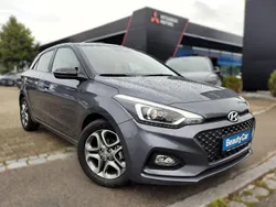 Grau Gebraucht 2020 Hyundai i20 Advantage Limousine | 13.990 € (Fairer Preis)