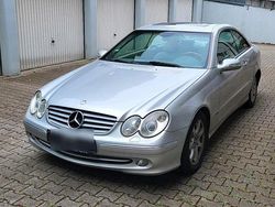 Silber Gebraucht 2004 Mercedes 200 Limousine | 2.900 €