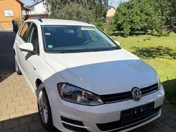 Weiß Gebraucht 2015 VW Golf VII Cup Kombi | 8.600 € (Guter Preis)