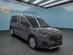 Grau Gebraucht 2023 Ford Tourneo Van / Kleinbus | 39.849 € (Etwas zu teuer)
