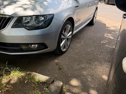 Silber Gebraucht 2013 Skoda Superb Limousine | 8.999 €