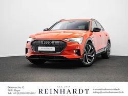 Catalunyarot metallic Gebraucht 2022 Audi e-tron Sportback Ambiente SUV | 37.510 € (Guter Preis)