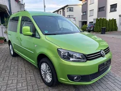 Grün Gebraucht 2015 VW Caddy Edition Van / Kleinbus | 8.999 € (Guter Preis)