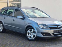Lichtsilber/silver lightning Gebraucht 2006 Opel Astra Kombi | 3.999 € (Fairer Preis)