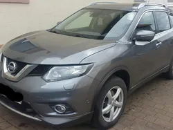 Grau Gebraucht 2016 Nissan X-Trail Tekna SUV | 14.999 € (Fairer Preis)