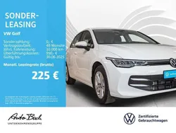 Weiß (pure white) Gebraucht 2024 VW Golf VIII Life Limousine | 23.980 € (Fairer Preis)