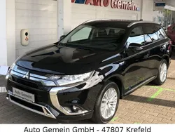 Schwarz Gebraucht 2020 Mitsubishi Outlander P-HEV Basis SUV | 19.950 € (Guter Preis)