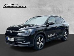 Schwarz Gebraucht 2024 VW Tiguan Life SUV | 36.490 € (Fairer Preis)