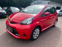 Super red v Gebraucht 2013 Toyota Aygo Cool Kleinwagen | 4.990 € (Fairer Preis)