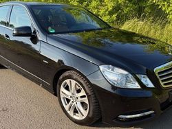 Schwarz Gebraucht 2011 Mercedes E300 Avantgarde Limousine | 9.880 € (Fairer Preis)