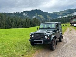 Grün Gebraucht 2009 Land Rover Defender S SUV | 22.900 €