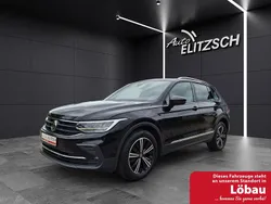 Deep black perleffekt Gebraucht 2021 VW Tiguan United SUV | 28.980 € (Fairer Preis)