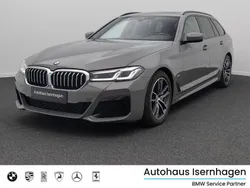 Grau Gebraucht 2022 BMW 530 M Sport Limousine | 43.499 € (Etwas zu teuer)