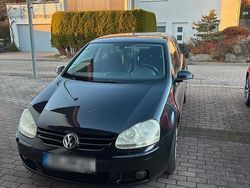 Schwarz Gebraucht 2006 VW Golf V Kleinwagen | 2.200 € (Fairer Preis)