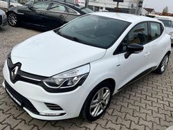 Weiß Gebraucht 2017 Renault Clio IV LIMITED Limousine | 6.200 € (Fairer Preis)
