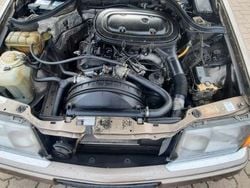 Braun Gebraucht 1990 Mercedes E230 Limousine | 5.300 €