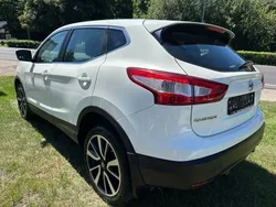 Weiß Gebraucht 2016 Nissan Qashqai Acenta SUV | 10.749 € (Fairer Preis)