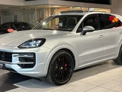 Silber Gebraucht 2024 Porsche Cayenne SUV | 112.850 € (Fairer Preis)
