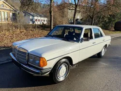 Weiß Gebraucht 1978 Mercedes 250 Limousine | 12.990 €