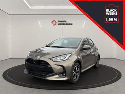 Braun Gebraucht 2024 Toyota Yaris Hybrid Team Limousine | 28.430 € (Teuer)