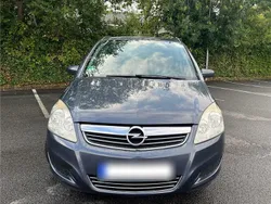 Blau Gebraucht 2009 Opel Zafira Van / Kleinbus | 2.699 € (Etwas zu teuer)