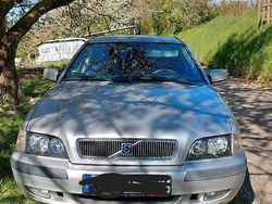 Silber Gebraucht 2001 Volvo S40 Limousine | 1.850 €