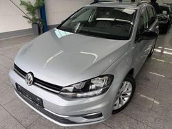 Silber Gebraucht 2018 VW Golf VII Kombi | 11.760 € (Fairer Preis)