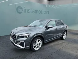 Grau Gebraucht 2023 Audi Q2 SUV | 28.699 € (Fairer Preis)