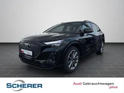Schwarz (metallic) Gebraucht 2022 Audi Q4 e-tron Ambiente SUV | 31.800 € (Guter Preis)