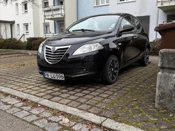 Schwarz Gebraucht 2015 Lancia Ypsilon Kleinwagen | 6.700 €