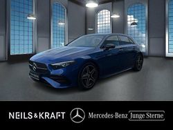 Blau Gebraucht 2024 Mercedes A200 AMG Limousine | 35.450 € (Etwas zu teuer)