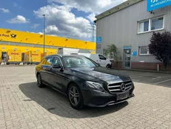 Schwarz Gebraucht 2019 Mercedes E300 Avantgarde Kombi | 20.900 € (Fairer Preis)