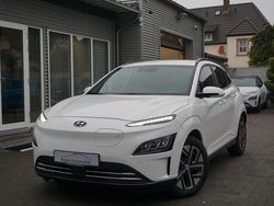 Weiß Gebraucht 2023 Hyundai Kona SUV | 17.399 € (Guter Preis)