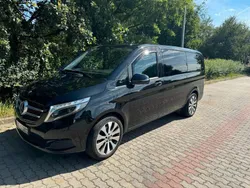 Schwarz Gebraucht 2015 Mercedes V250 Van / Kleinbus | 24.500 € (Fairer Preis)