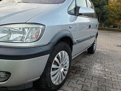 Silber Gebraucht 2003 Opel Zafira Limousine | 2.000 € (Fairer Preis)