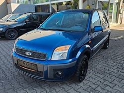Blau Gebraucht 2010 Ford Fusion Style Limousine | 2.890 € (Fairer Preis)