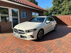 Weiß Gebraucht 2022 Mercedes A180 Limousine | 22.500 € (Guter Preis)