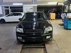 Schwarz Gebraucht 2007 Skoda Octavia LAURIN & KLEMENT Kombi | 2.800 € (Guter Preis)