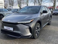 Silber Gebraucht 2024 Toyota bZ4X Team SUV | 32.975 € (Guter Preis)