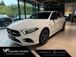 Weiß Gebraucht 2020 Mercedes A250 AMG Limousine | 24.769 € (Fairer Preis)