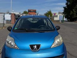Blau Gebraucht 2007 Peugeot 107 Kleinwagen | 1.500 €