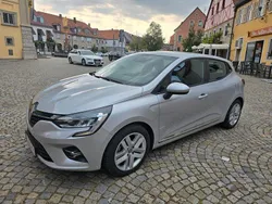 Silber Gebraucht 2020 Renault Clio V Limousine | 14.500 € (Guter Preis)