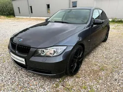 Grau Gebraucht 2005 BMW 325 Sport Line Limousine | 7.950 €