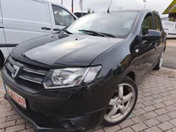 Schwarz Gebraucht 2014 Dacia Sandero Lauréate Kleinwagen | 3.800 € (Fairer Preis)