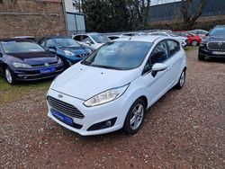 Weiß Gebraucht 2014 Ford Fiesta Ambiente Kleinwagen | 9.999 € (Etwas zu teuer)