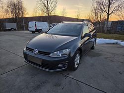 Grau Gebraucht 2016 VW Golf VII Allstar Kombi | 6.900 € (Etwas zu teuer)