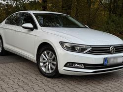 Weiß Gebraucht 2015 VW Passat Comfortline Limousine | 14.800 € (Guter Preis)