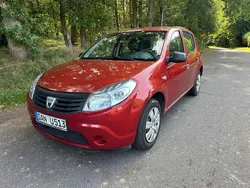 Orange Gebraucht 2009 Dacia Sandero Kleinwagen | 890 € (Fairer Preis)