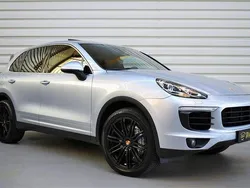 Rhodiumsilber Gebraucht 2017 Porsche Cayenne S SUV | 37.990 € (Guter Preis)